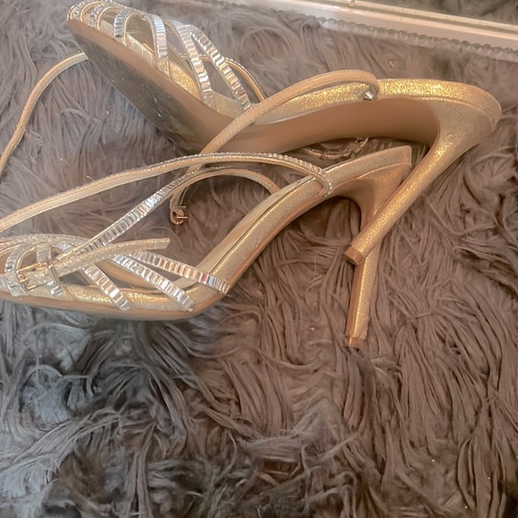 gold diamond heels - Picture 3 of 3